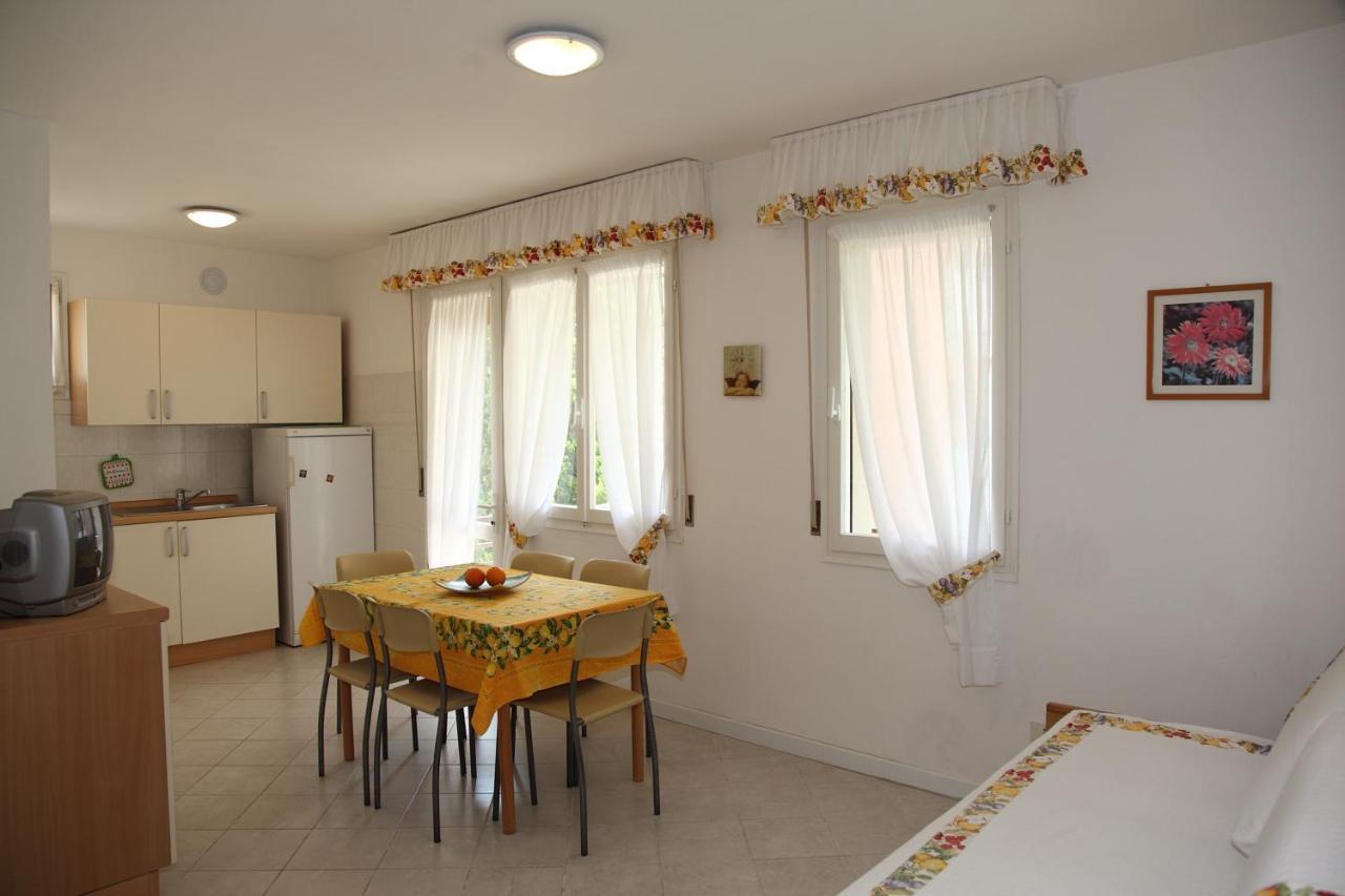 Villa Ginestra Бибионе Екстериор снимка
